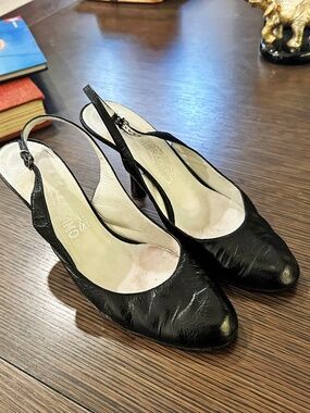 Salvatore Ferragamo Black Leather Slingback Heels – Size 9.5